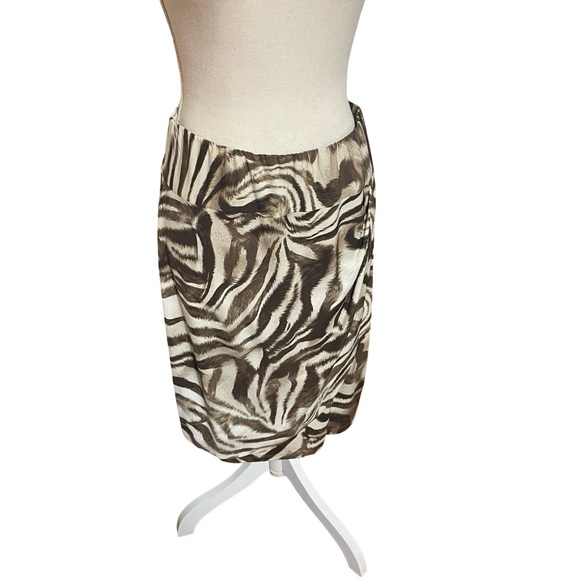 Chicos Sally Sarong Skirt Elastic Waist
Animal Print brown tan faux wrap SMALL - Picture 3 of 14